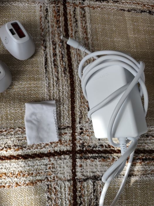 Фотоепилатор Philips Lumea Prestige