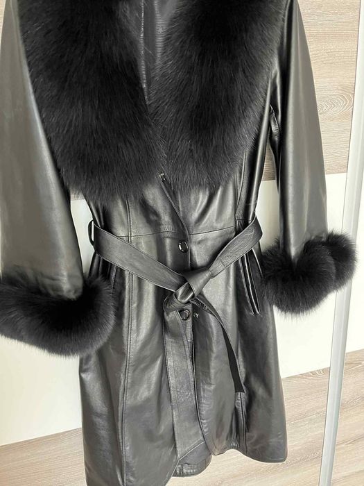 Палто от естествена кожа и естествен косъм