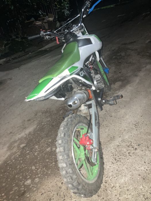 Cross 49 cc utilizat