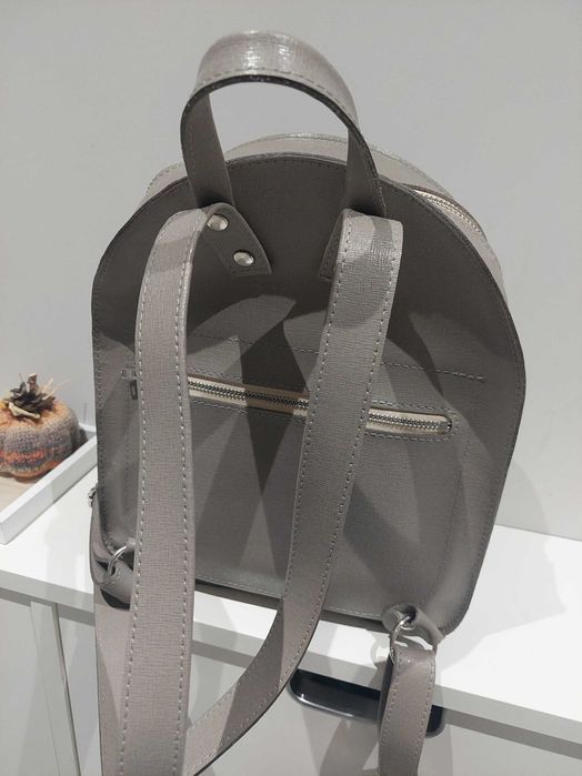 Поръчкова раница от естествена кожа