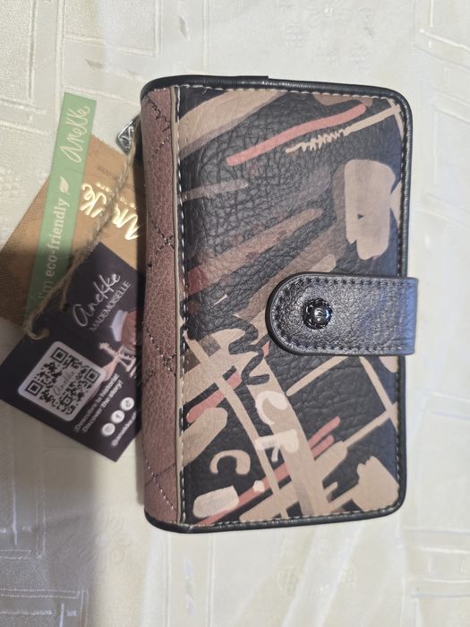 Ново дамско портмоне Анеке