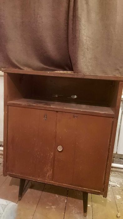 Продам советскую тумбу