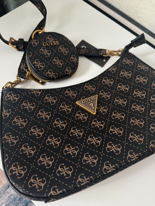 Сумка багет Guess