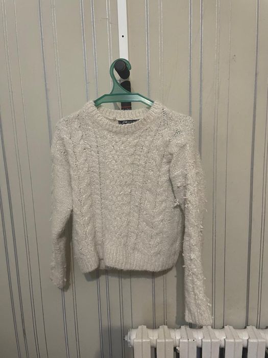 Продам кофту и кажекей с саукеле