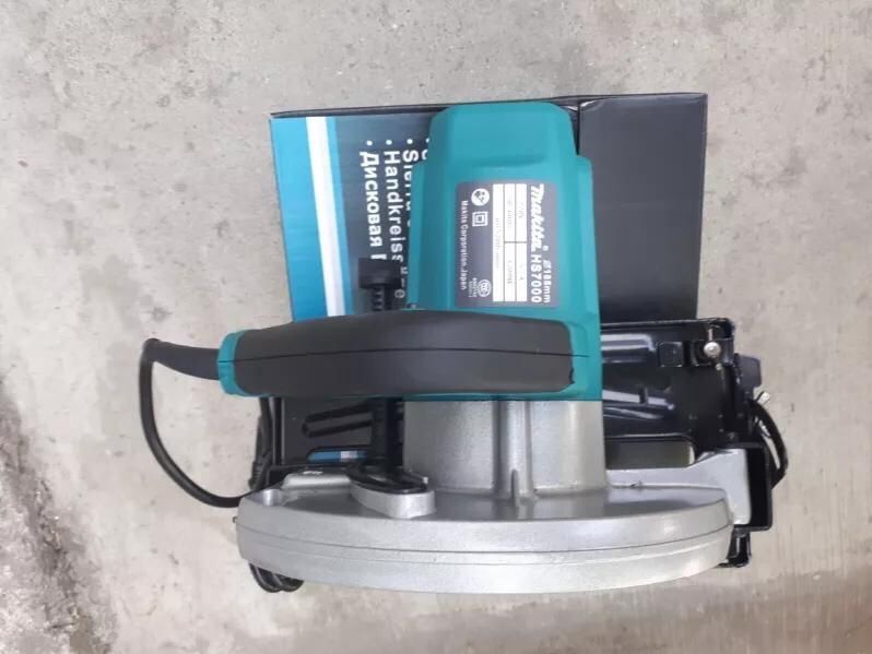 Ново!!!Професионален циркуляр Makita HS7000-185 чл 1200w