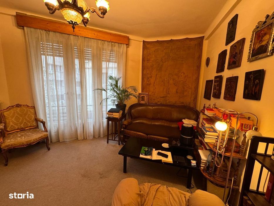 Vanzare apartament doua camere Universitate perfect pentru Airbnb