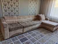 Угловой диван в хорошем состояний