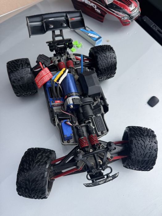 Traxxas e revo 1/16 vxl