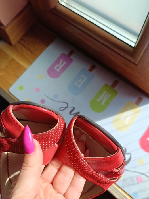 Sandale piele și balerini 37