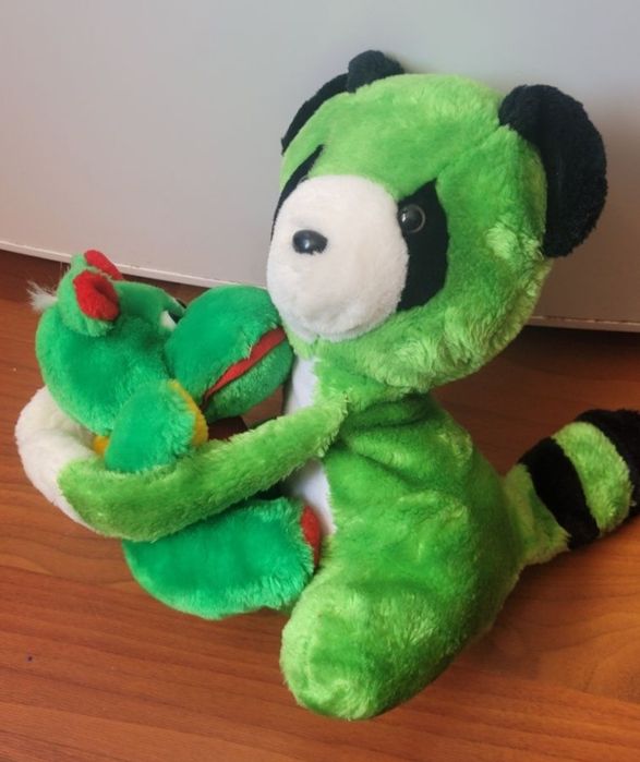 Pluşuri verzi, jucarii