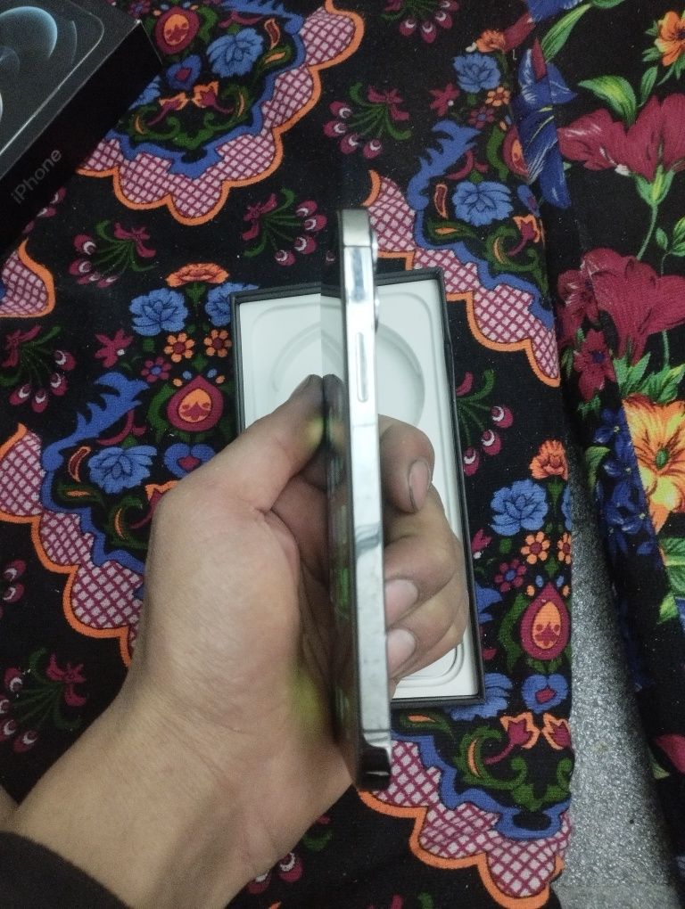 iPhone 12 pro 128 xotira