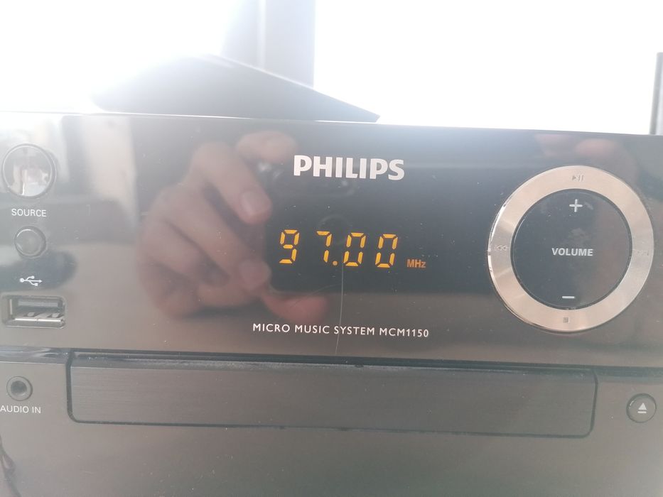 Микро аудио система PHILIPS с дистанционно.