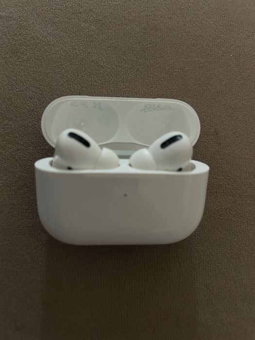 Airpods pro оригинальные,в отлично состоянии