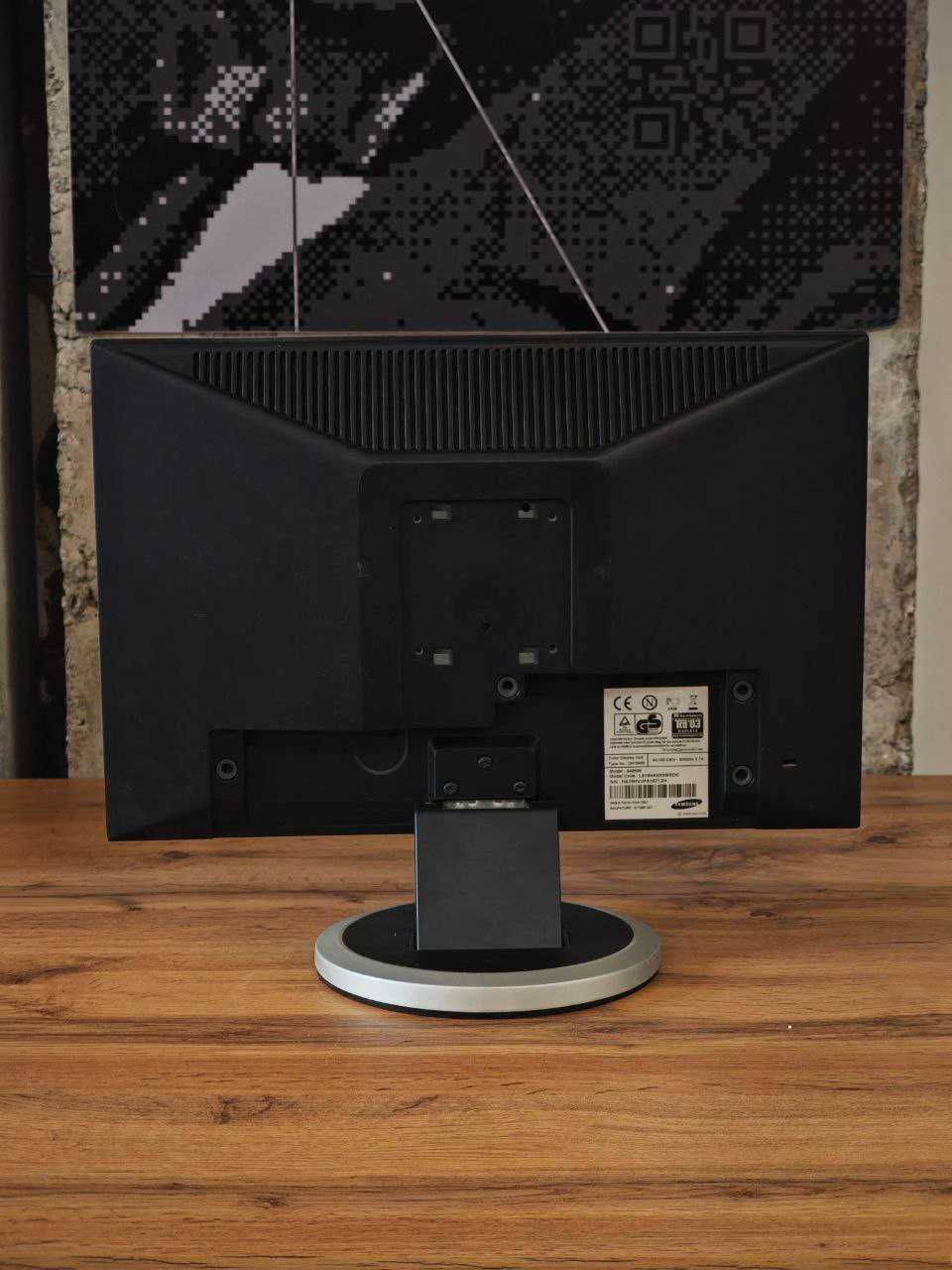 Монитор Samsung SyncMaster 940NW