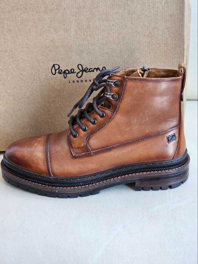 Продавам чисто нови мъжки зимни боти Pepe Jeans 
 - размер 42