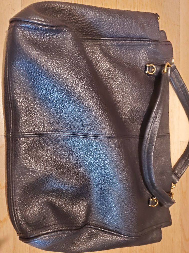 Geanta/poseta musette , piele neagra naturala, intretinuta f bine