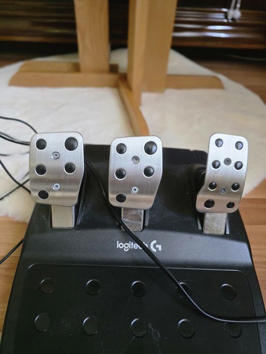 Set Logitech G29 Volan + Pedale + Schimbător pentru PC - Stare excelen