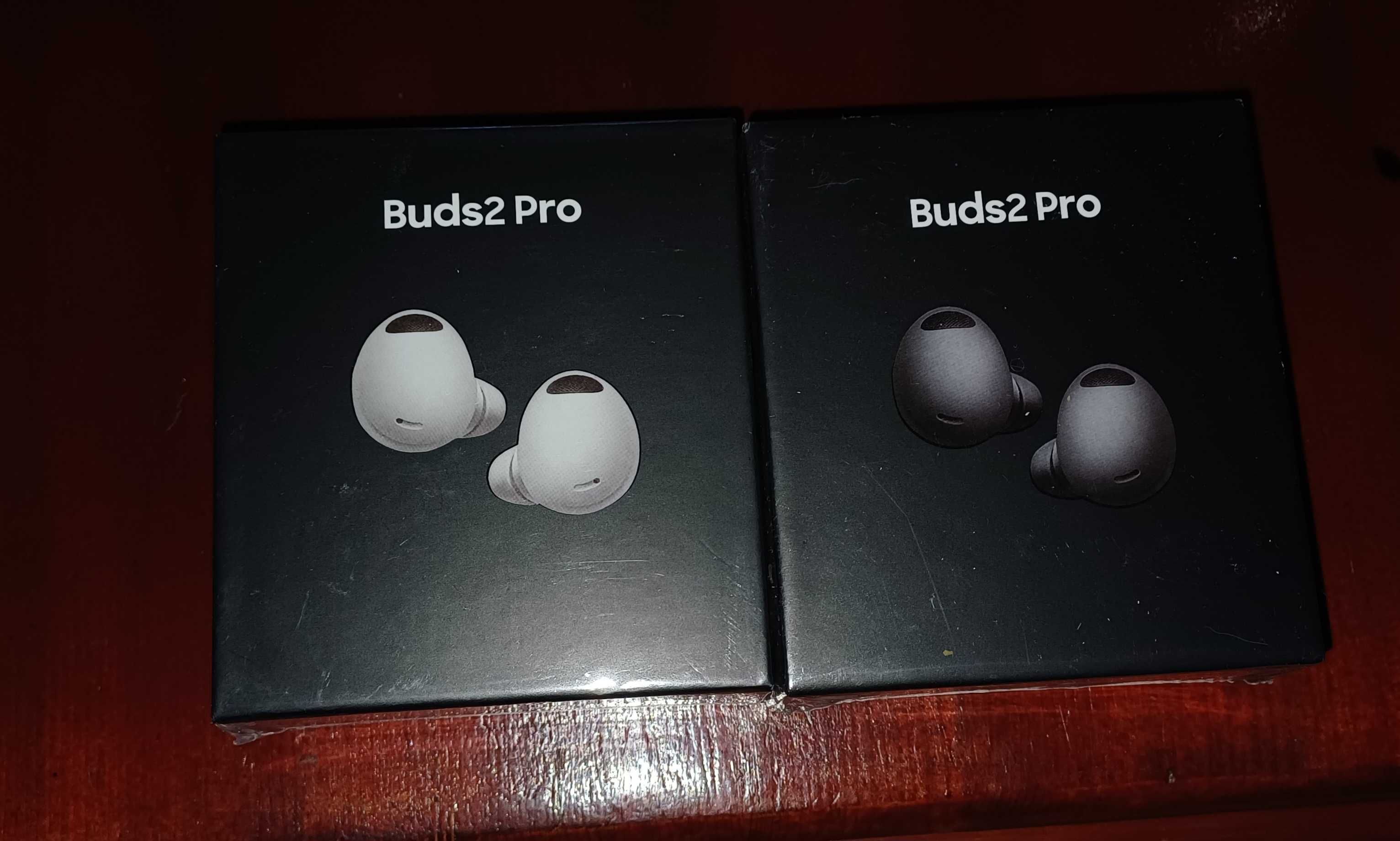 Блутут слушалки BUDS 2 PRO бели и черни, НОВИ.