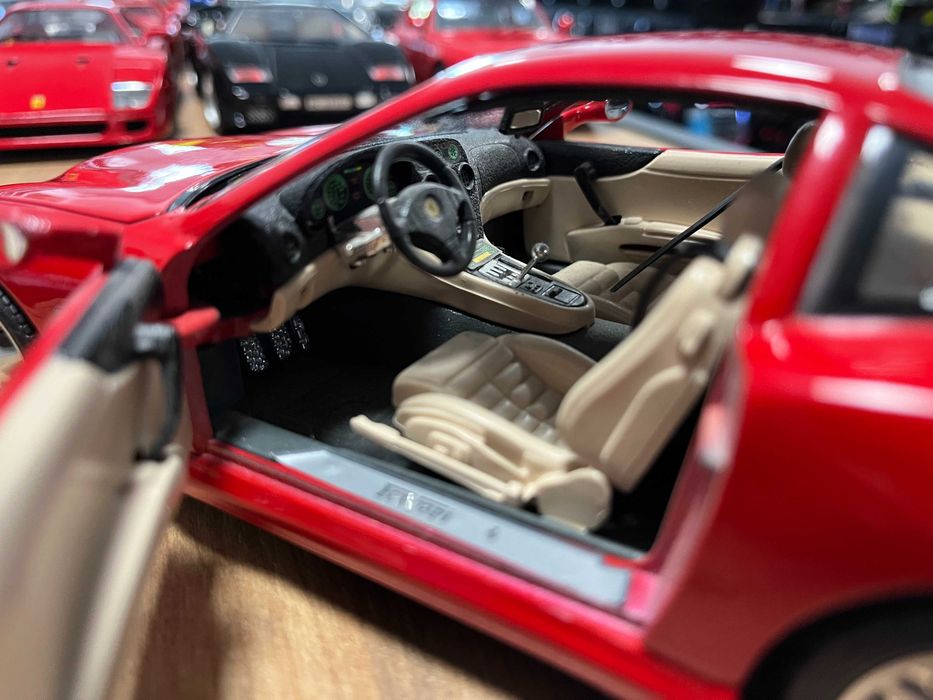 BBURAGO  Mетална колекционерска количка модел FERRARI 550 MARANELLO
