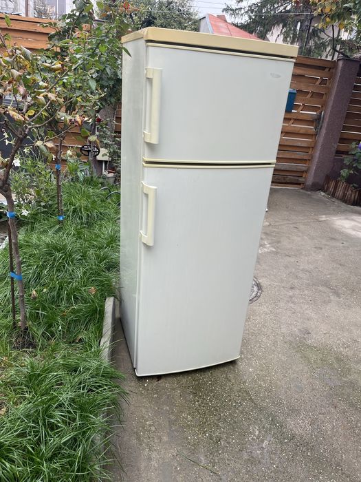 Vand frigider percat functional