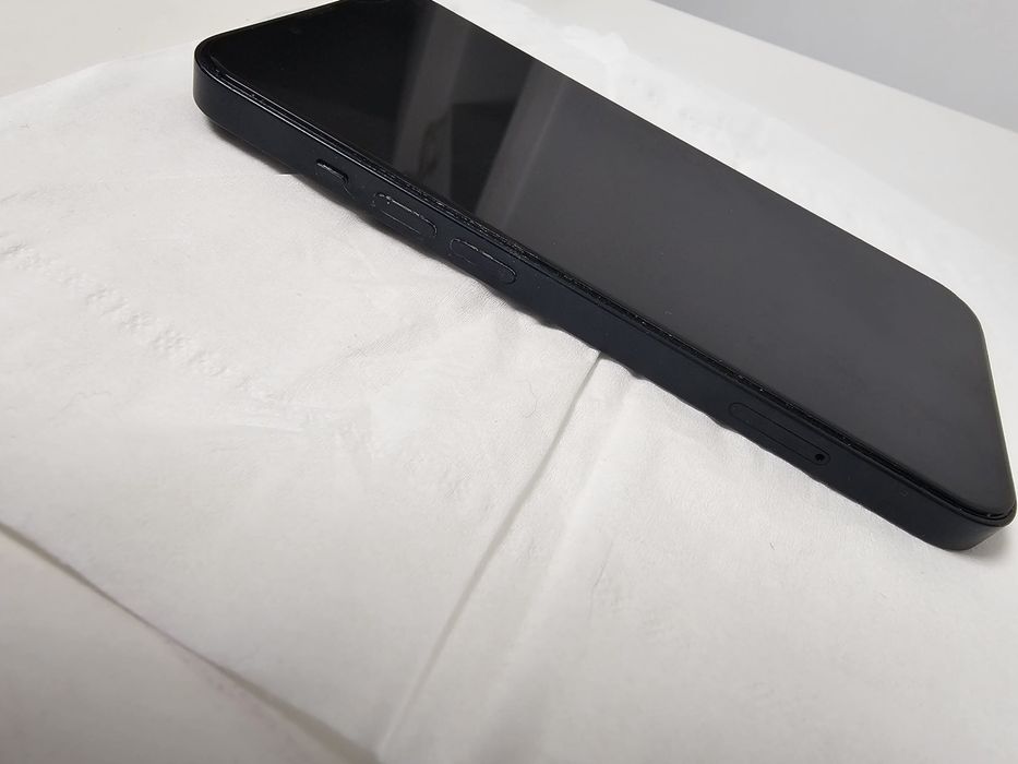 Vand iphone 13,in stare excelenta