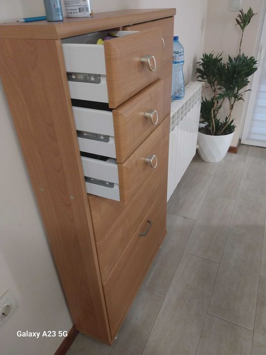 Практичен шкаф за обувки