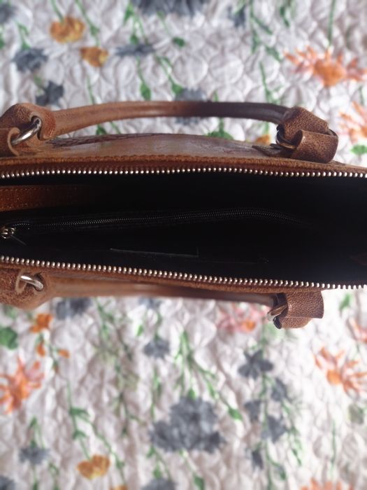 Нова чанта от естествена кожа