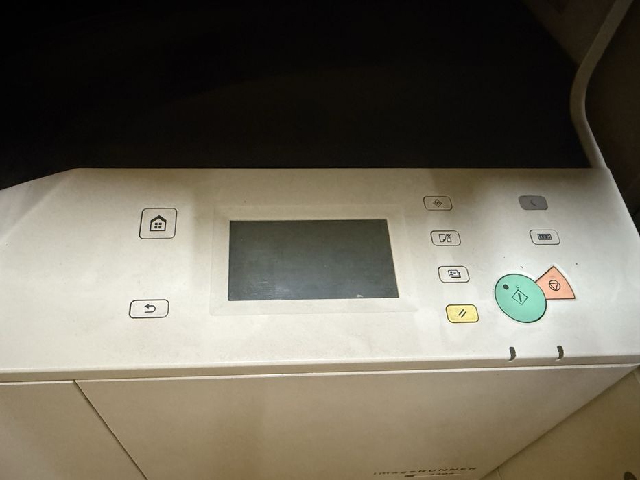 Срочно продётся А3 чёрно-белый принтер Canon IR2204