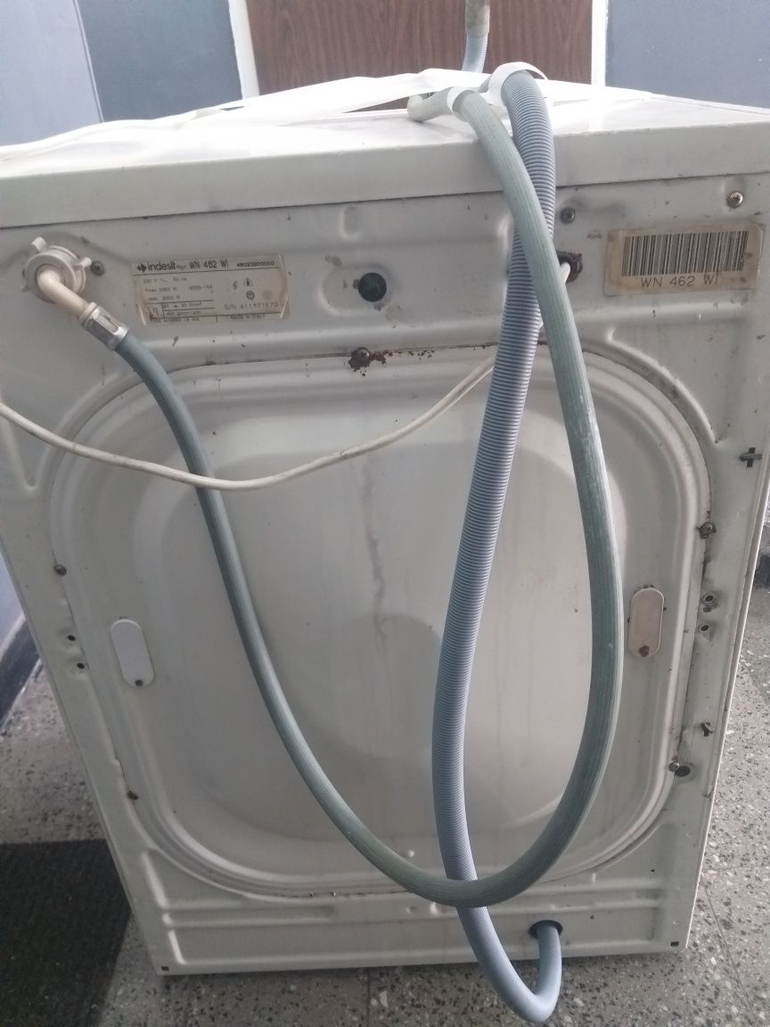 Работеща Пералня втора употреба  INDESIT
