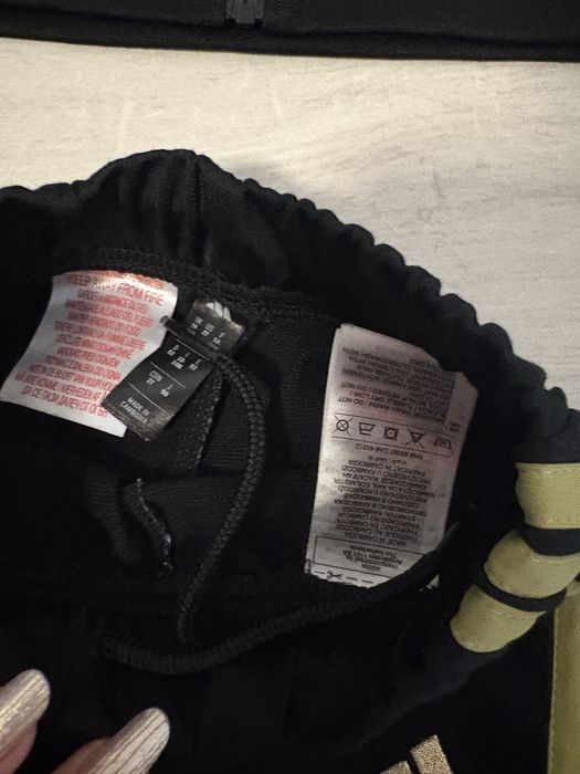 Trening adidas negru cu auriu copii