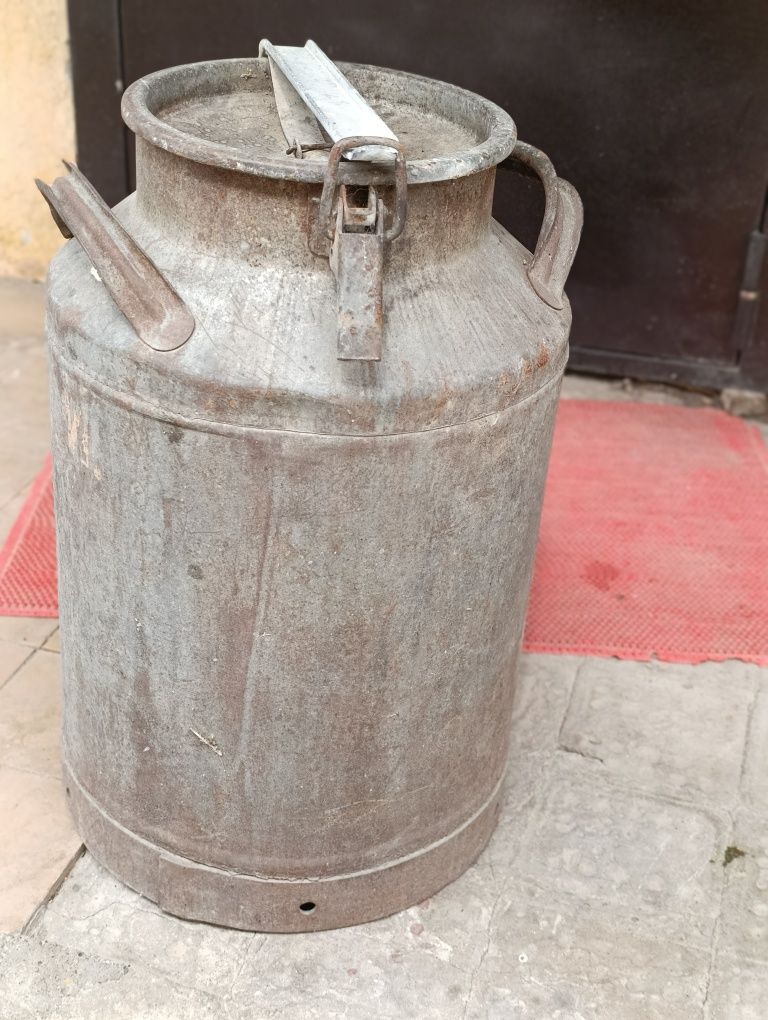 Фляга  железная.