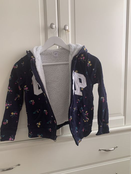 топъл, поларен суитшърт на GAP