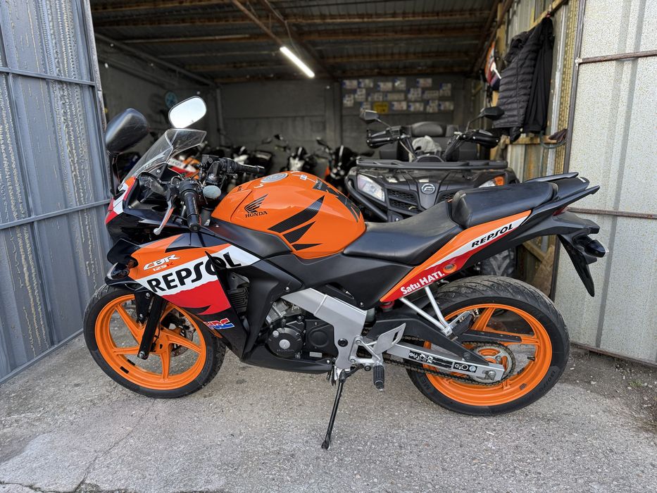 Honda CBR 125 R JC50 A1-16 ani (MotoBuz)-RATE FARA AVANS-GARANTIE