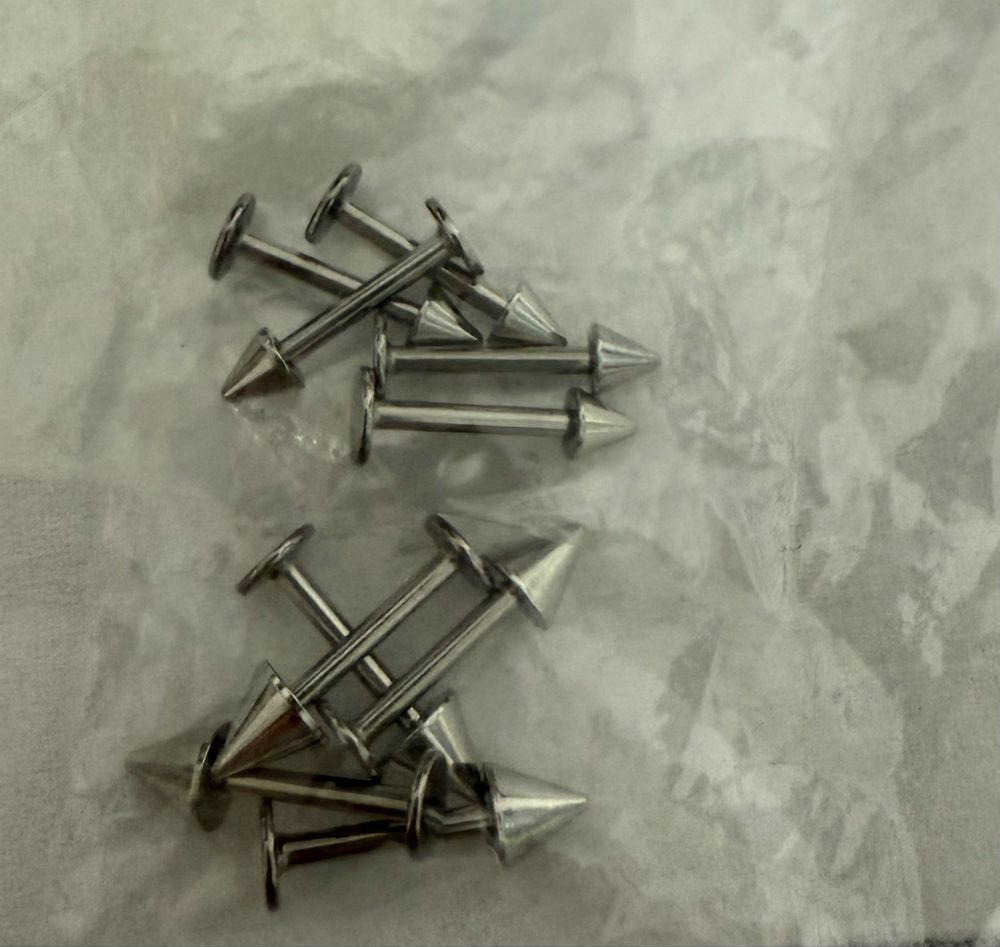 Seturi piercinguri