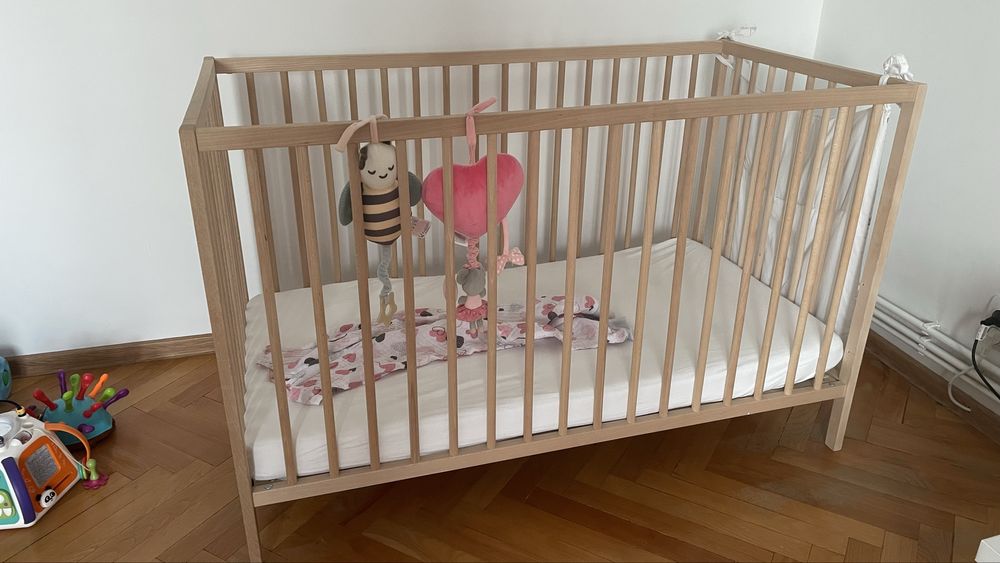 Patut bebe ikea in stare foarte buna