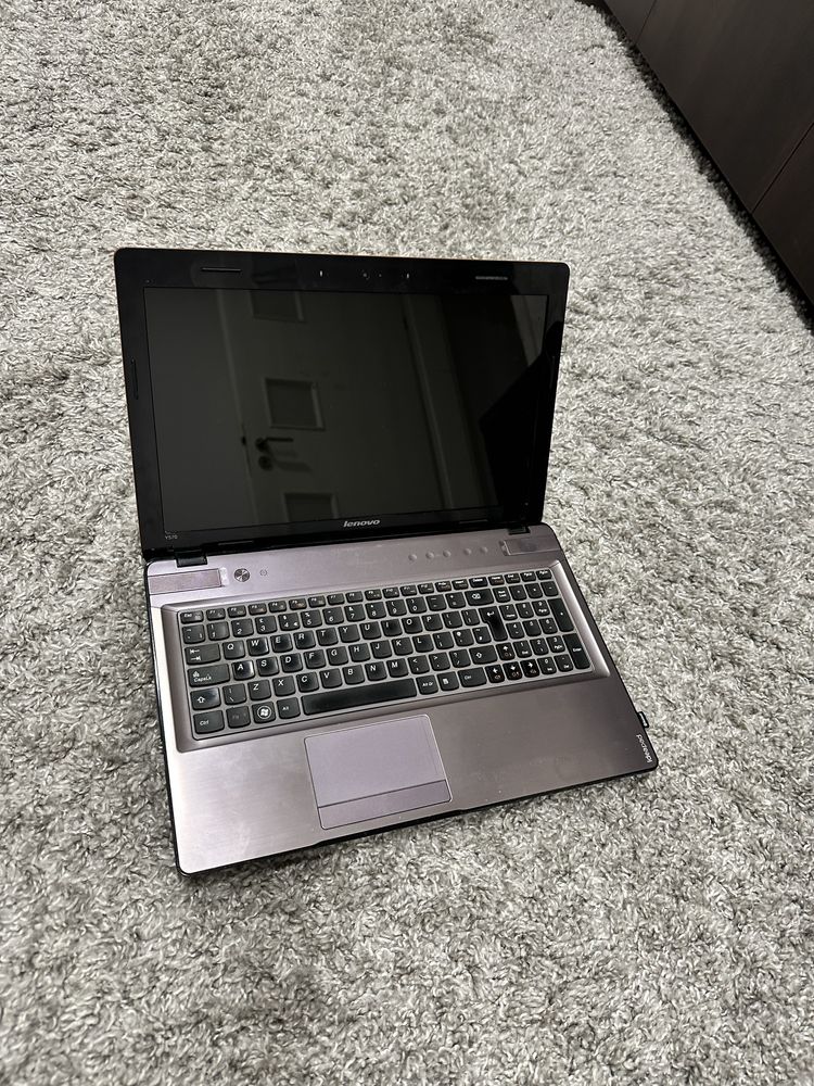 Lenovo ideapad y570