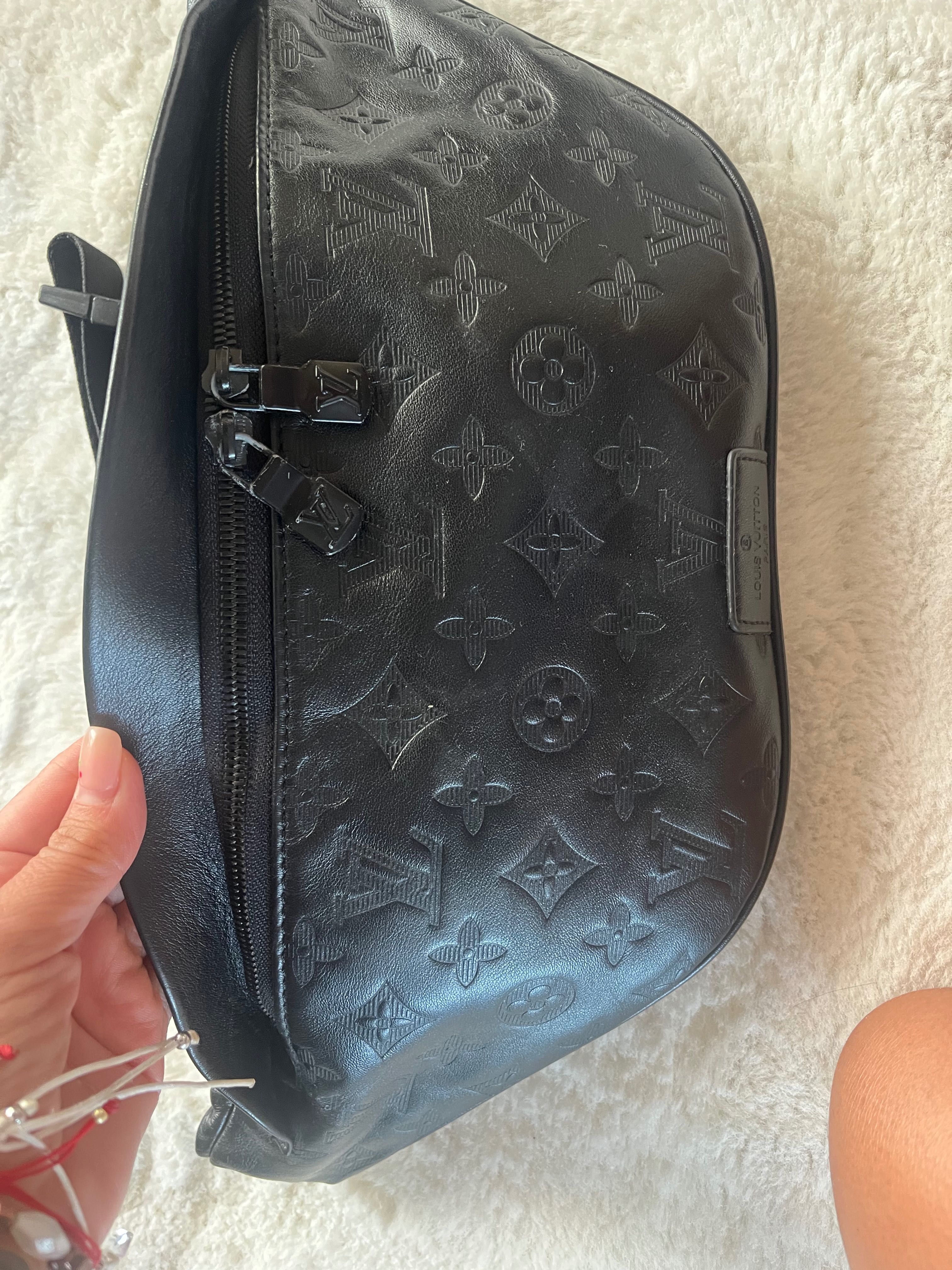 Чантичка Vuitton