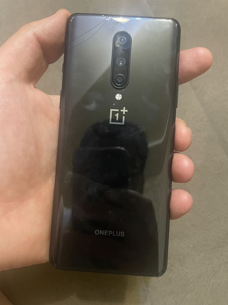 OnePlus 8 gamer style phone