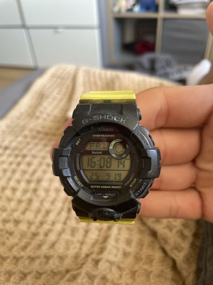 Часовник G-shock