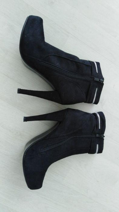 vand botine,fashion,piele,import,calitate.