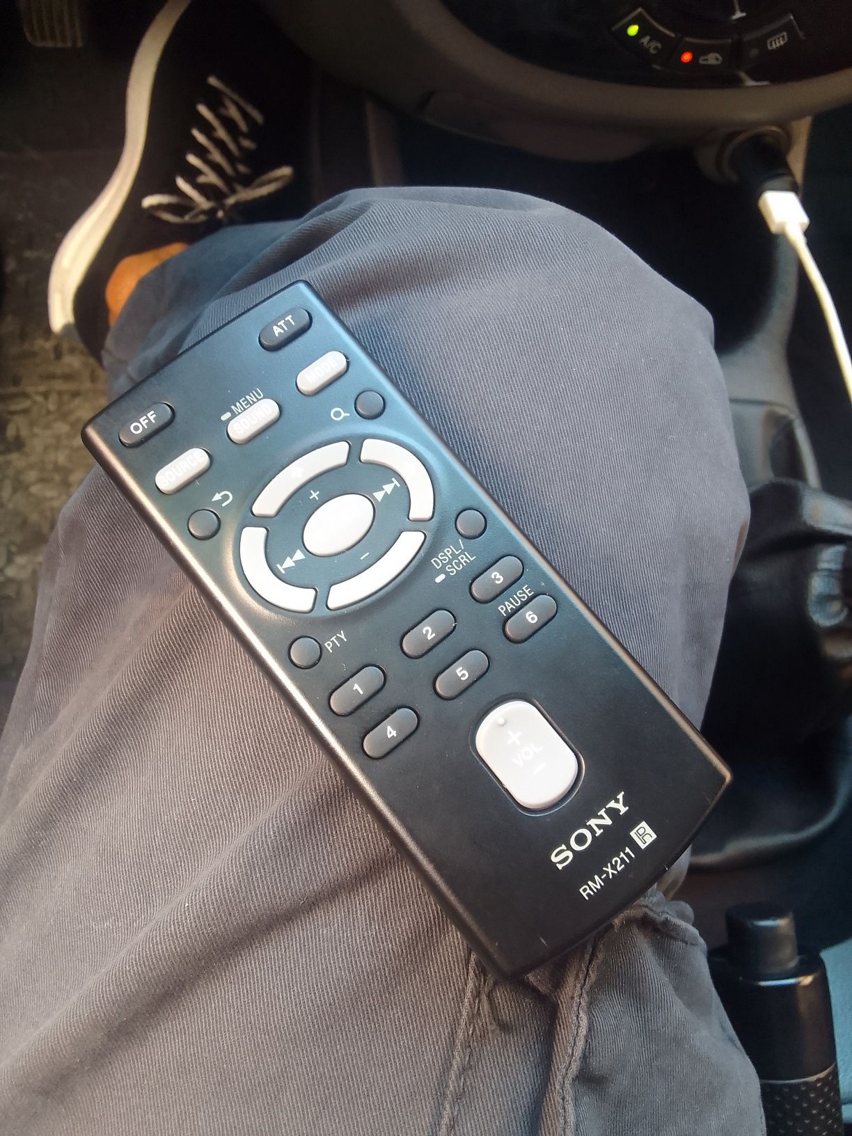 Sony X211 original mafon sotiladi