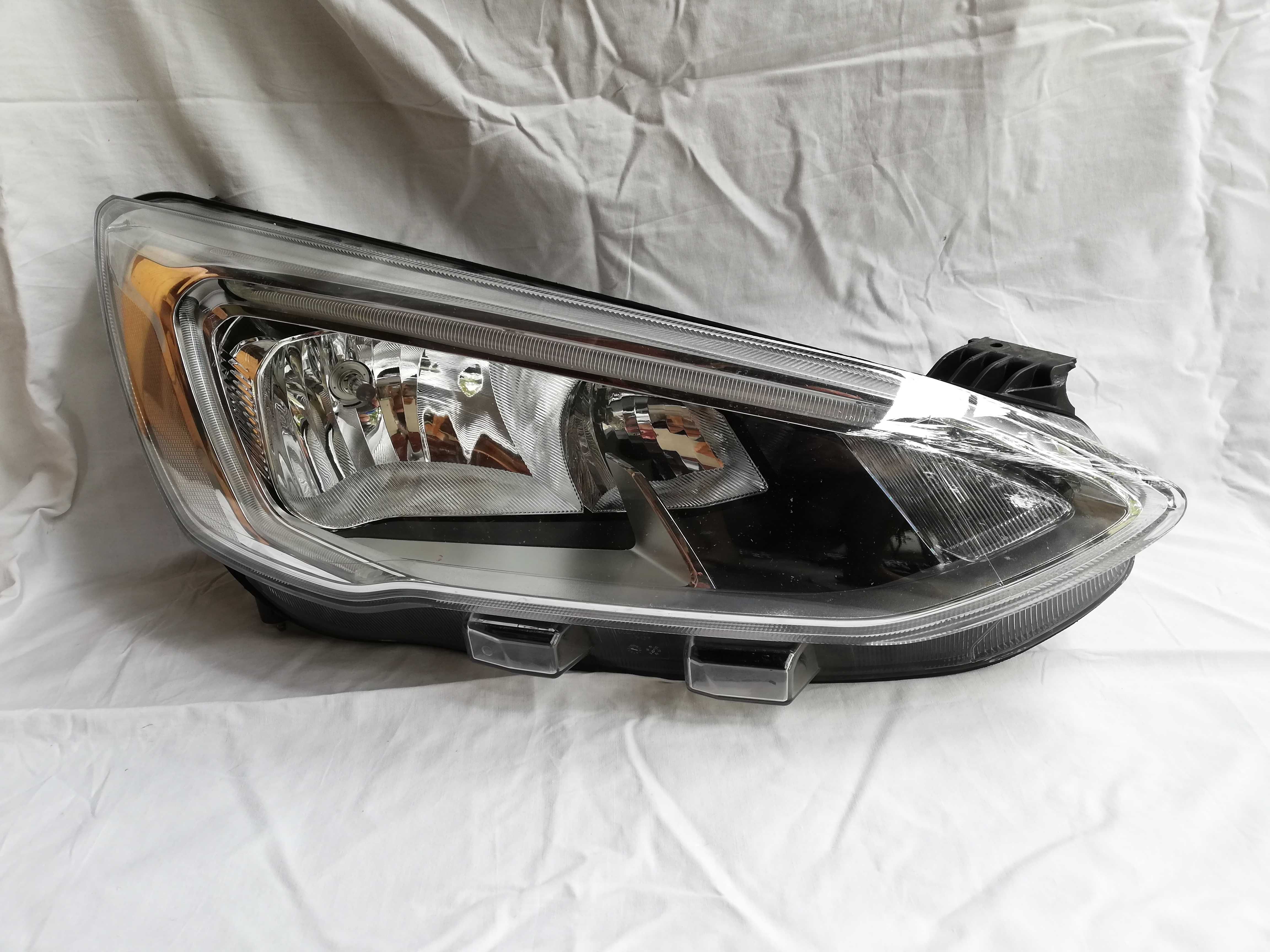 Фарове Форд Фокус LED/Фарове Ford Focus/Фар Ford Focus LED