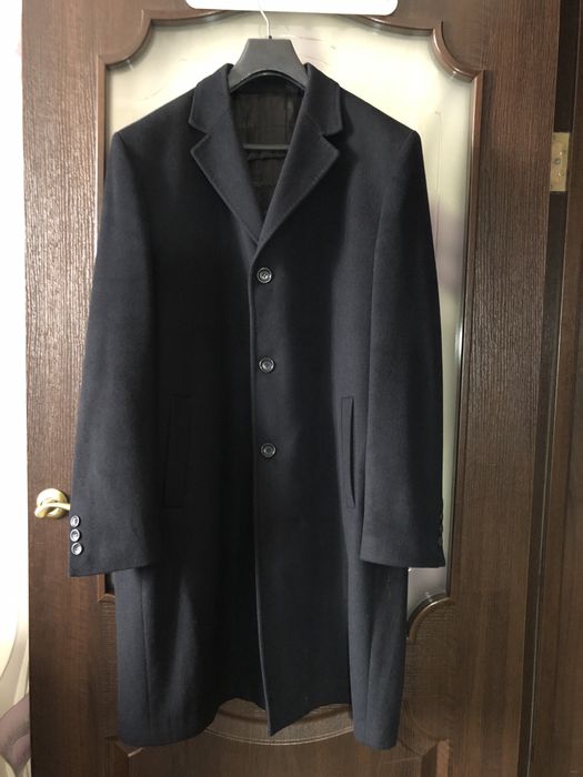 Мужское демисезонное пальто. Дорого.