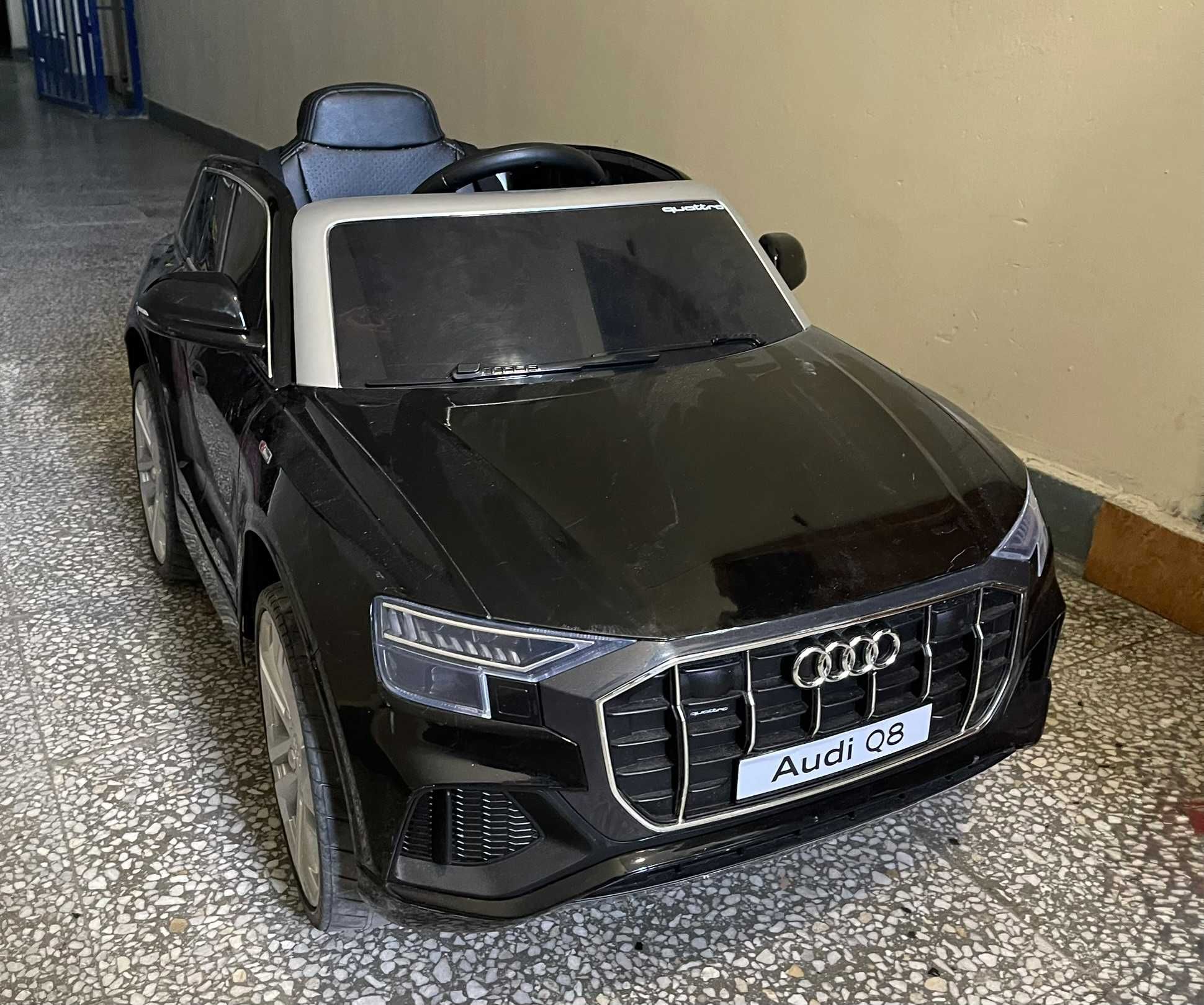 Акумулаторен автомобил с дистанционно – Audi Q8