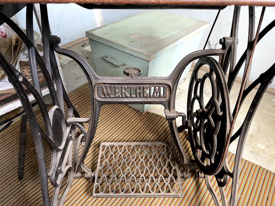 Mașină de cusut Wertheim (Germania,1900–1910), completă și funcțională