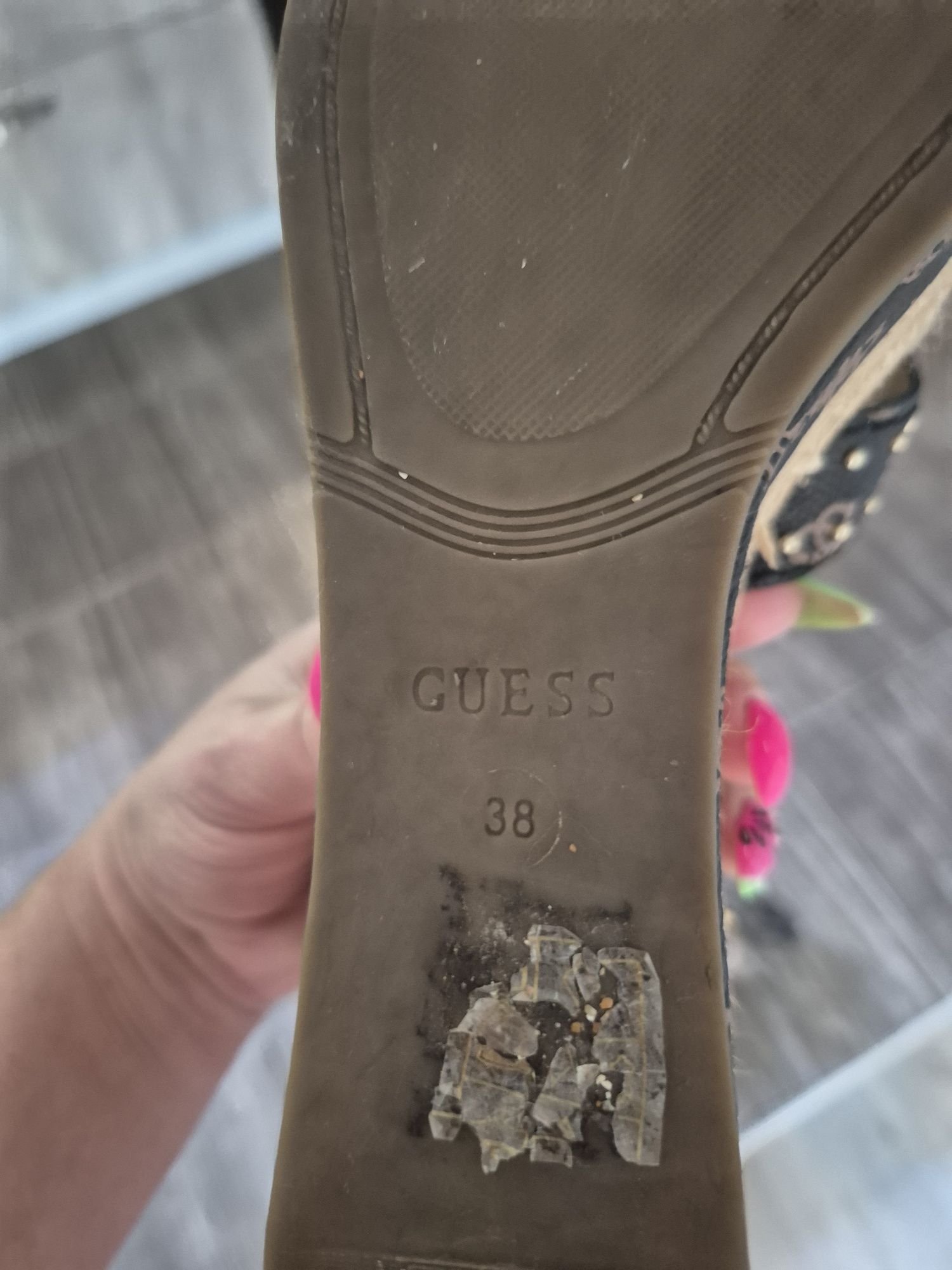 Дамски сандали Guess