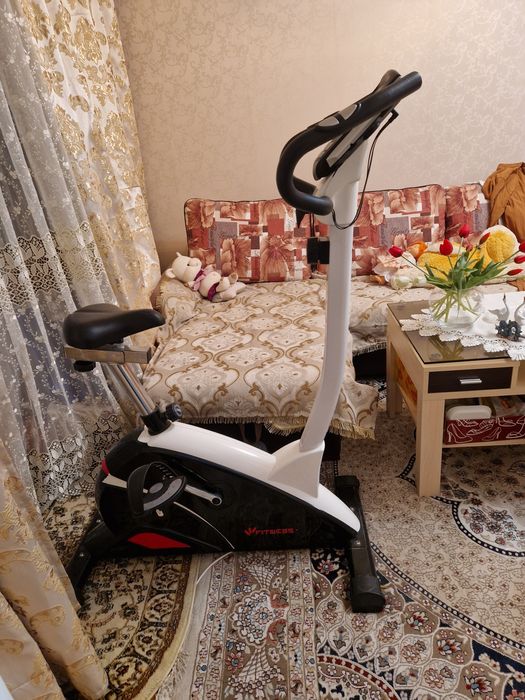 Велотренажёр спортивный