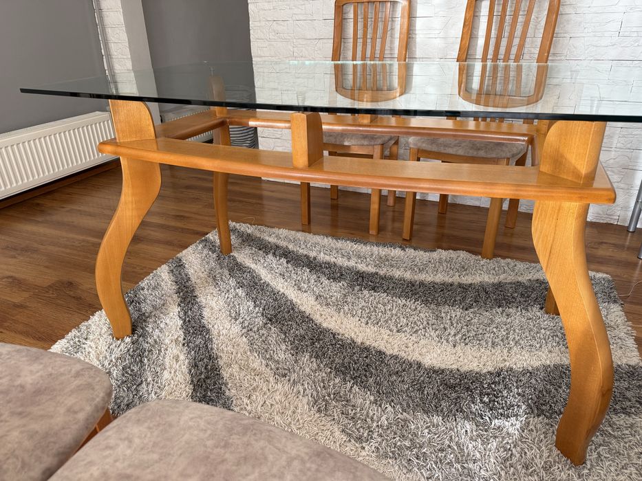 Трапезна маса