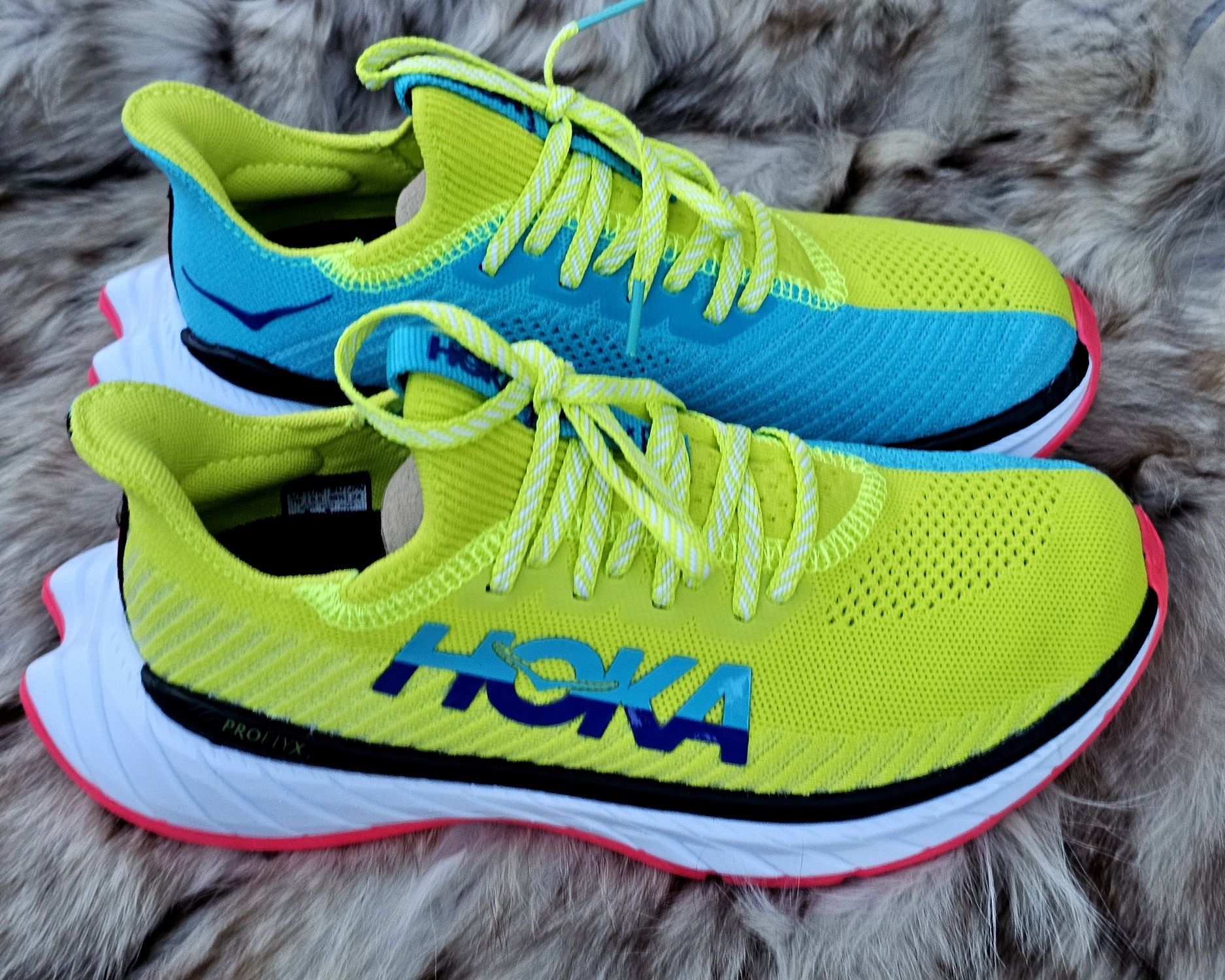 Hoka оригинални дамски сникърси жестоки наситени цветове 38 2/3