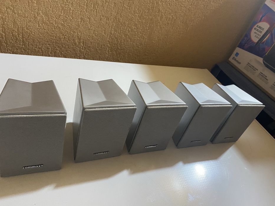 Sateliti home cinema Commax